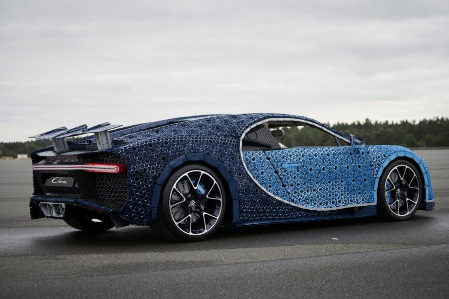  Bugatti Chiron by LEGO Technic 2018 года  (фото 4 из 8)